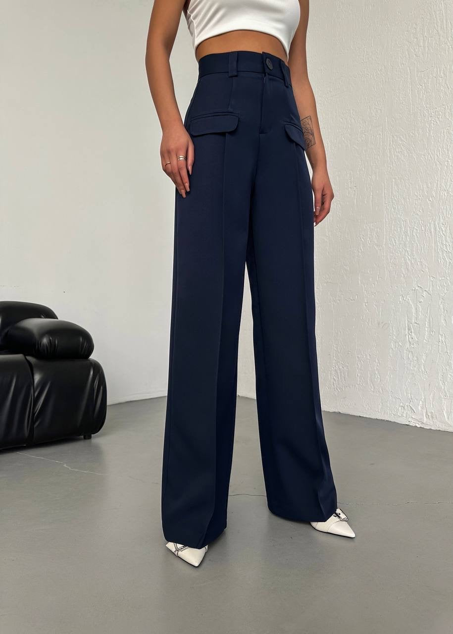 Wide pants with front details