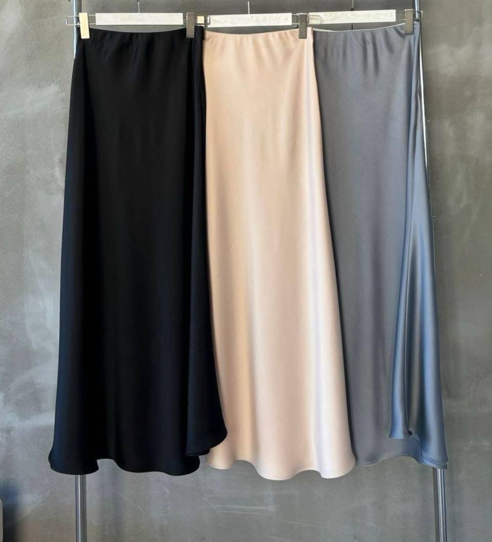 Satin skirt midi