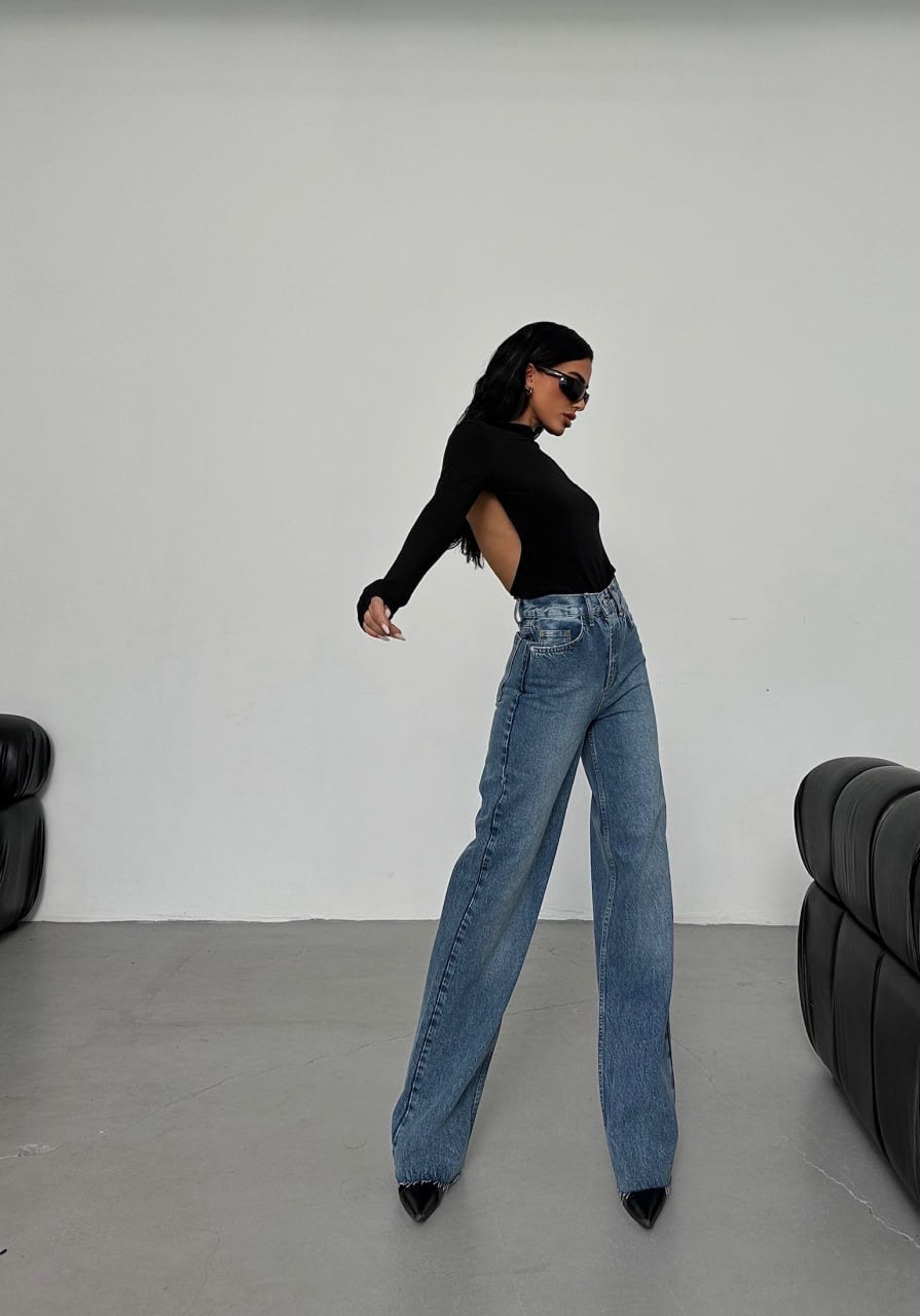 Wide jeans