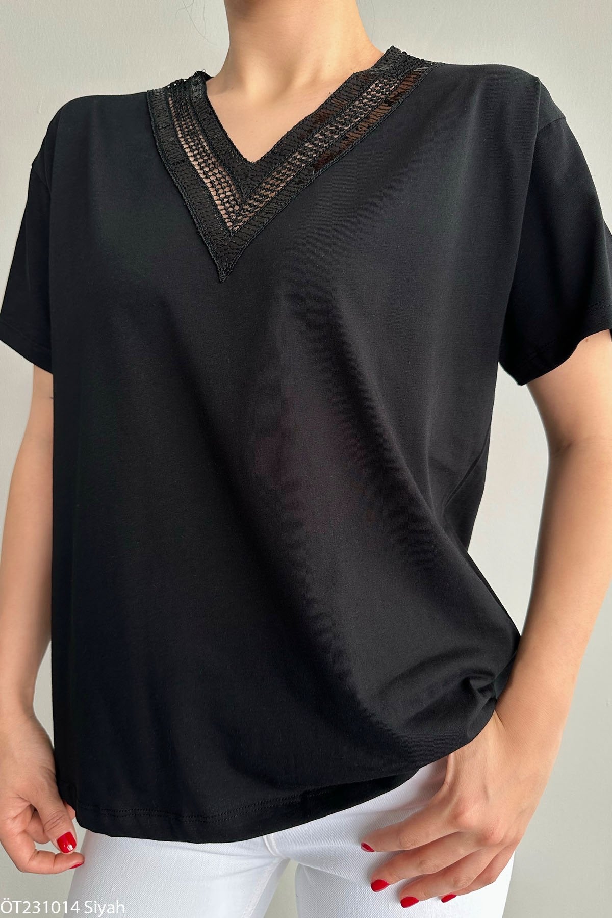 V neck detail t-shirt